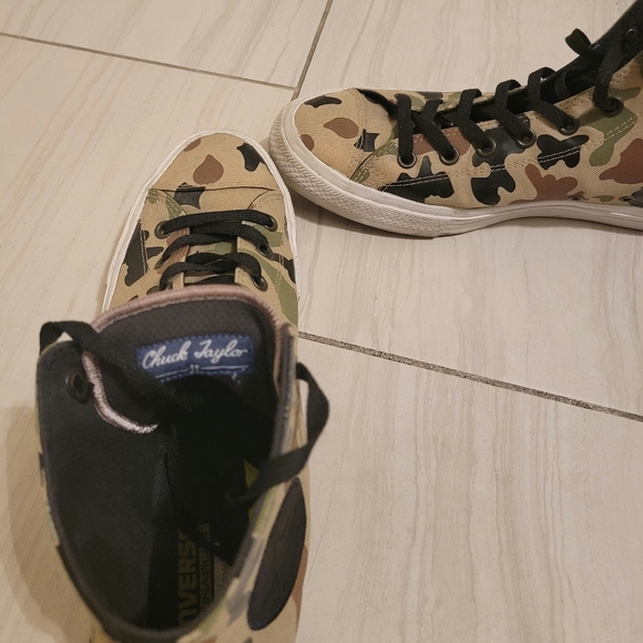 Converse Chucks, size 12, tan, green and black - Picture 2 of 3